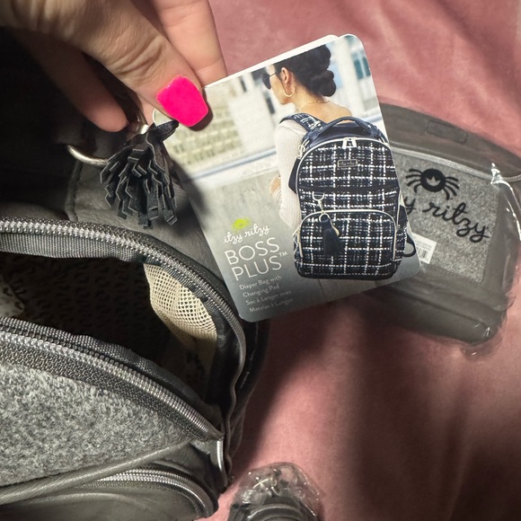 Itzy Ritzy bag! - Picture 2 of 7